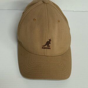 Vintage 90’s Kangol Wool Flexfit Baseball Cap Hat Beige Tan Size S/M